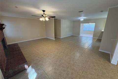Casa en venta en Lake Wales, Florida, 3 dormitorios, 163.88 m2 № 2198846 - foto 4