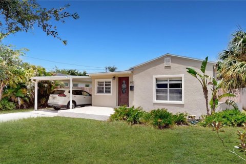 House in Tampa, Florida 3 bedrooms, 139.17 sq.m. № 1851427 - photo 1