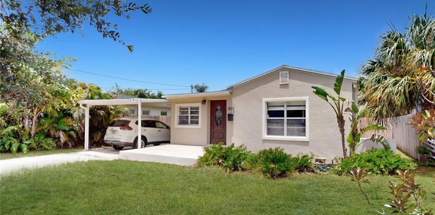 House in Tampa, Florida 3 bedrooms, 139.17 sq.m. № 1851427