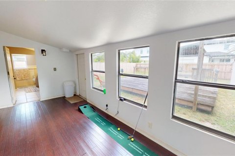 House in Tampa, Florida 3 bedrooms, 139.17 sq.m. № 1851427 - photo 27