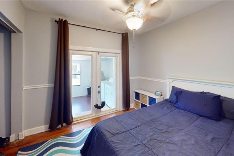 House in Tampa, Florida 3 bedrooms, 139.17 sq.m. № 1851427 - photo 30
