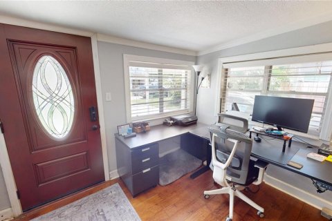 House in Tampa, Florida 3 bedrooms, 139.17 sq.m. № 1851427 - photo 9