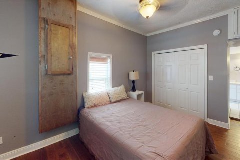 House in Tampa, Florida 3 bedrooms, 139.17 sq.m. № 1851427 - photo 23