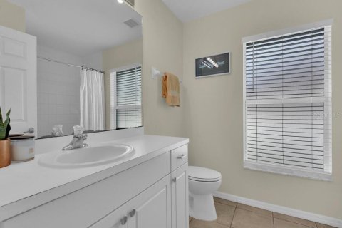 House in Cape Coral, Florida 3 bedrooms, 145.3 sq.m. № 1908642 - photo 20