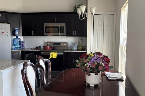 House in Kissimmee, Florida 3 bedrooms, 232.26 sq.m. № 2222200 - photo 14