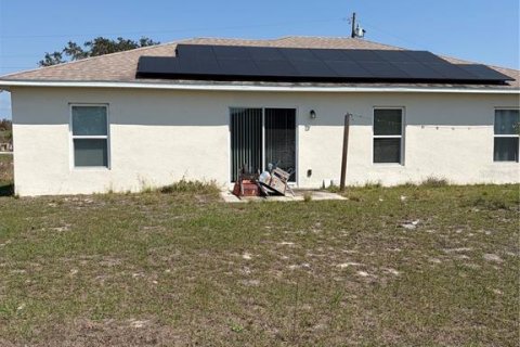 House in Kissimmee, Florida 3 bedrooms, 232.26 sq.m. № 2222200 - photo 4