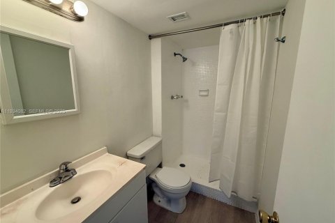 Снять в аренду кондоминиум в Майами, Флорида 2 спальни, 109.16м2, № 1992399 - фото 12