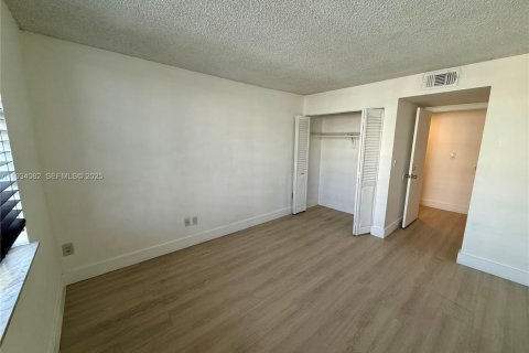 Снять в аренду кондоминиум в Майами, Флорида 2 спальни, 109.16м2, № 1992399 - фото 14