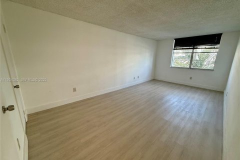 Снять в аренду кондоминиум в Майами, Флорида 2 спальни, 109.16м2, № 1992399 - фото 8