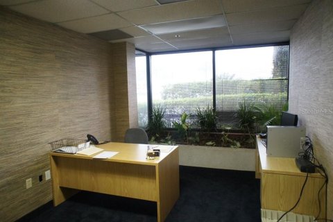 Commercial property in Longwood, Florida № 2221984 - photo 3