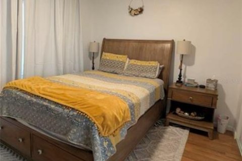 House in Tampa, Florida 3 bedrooms, 155.24 sq.m. № 2213318 - photo 11