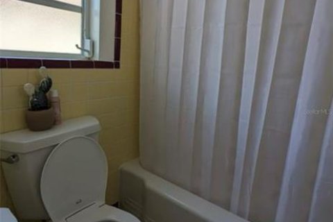 House in Tampa, Florida 3 bedrooms, 155.24 sq.m. № 2213318 - photo 14