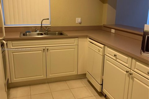 Condo in Coral Springs, Florida, 1 bedroom  № 1963419 - photo 7