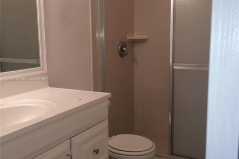 Townhouse in North Lauderdale, Florida 2 bedrooms, 102.94 sq.m. № 1953204 - photo 2