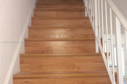 Townhouse in North Lauderdale, Florida 2 bedrooms, 102.94 sq.m. № 1953204 - photo 10