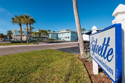 Condominio en venta en Saint Pete Beach, Florida, 2 dormitorios, 96.62 m2 № 2217407 - foto 3