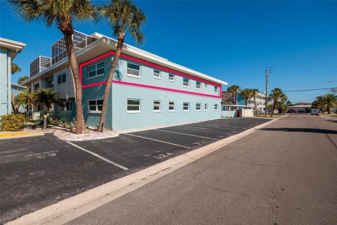 Condominio en venta en Saint Pete Beach, Florida, 2 dormitorios, 96.62 m2 № 2217407 - foto 28