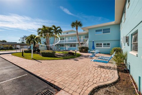 Condominio en venta en Saint Pete Beach, Florida, 2 dormitorios, 96.62 m2 № 2217407 - foto 8