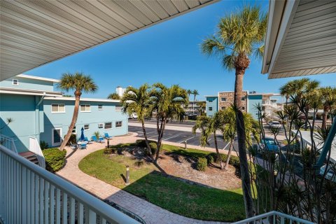 Condominio en venta en Saint Pete Beach, Florida, 2 dormitorios, 96.62 m2 № 2217407 - foto 10