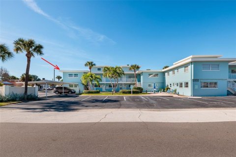 Condominio en venta en Saint Pete Beach, Florida, 2 dormitorios, 96.62 m2 № 2217407 - foto 4