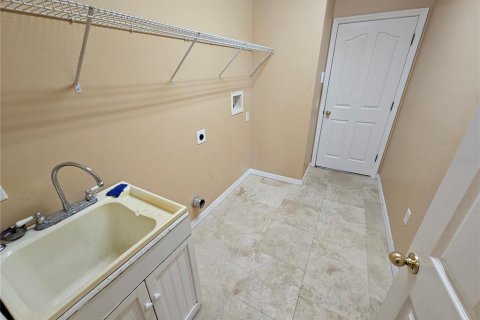 Villa ou maison à louer à Mount Dora, Floride: 3 chambres, 244.33 m2 № 2113997 - photo 6