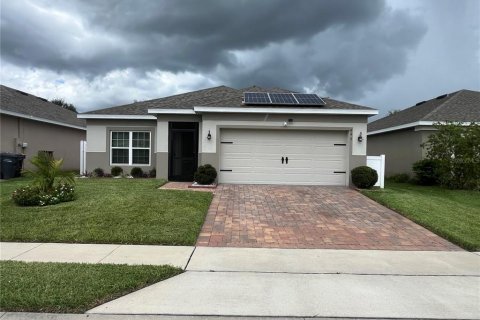 House in Davenport, Florida 3 bedrooms, 131.09 sq.m. № 2350146