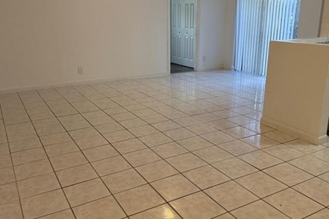 Condominio en venta en Boynton Beach, Florida, 2 dormitorios, 80.27 m2 № 2147132 - foto 3