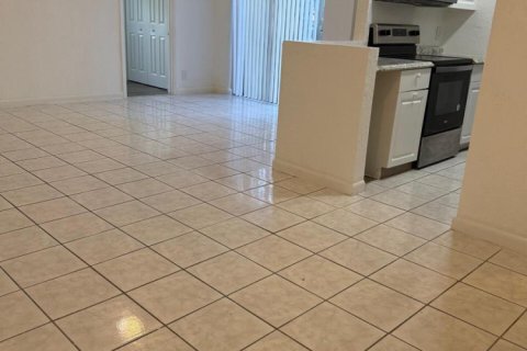 Condominio en venta en Boynton Beach, Florida, 2 dormitorios, 80.27 m2 № 2147132 - foto 4