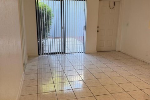 Condominio en venta en Boynton Beach, Florida, 2 dormitorios, 80.27 m2 № 2147132 - foto 7