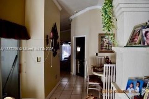 Casa en venta en Miami, Florida, 3 dormitorios, 129.6 m2 № 1822109 - foto 4