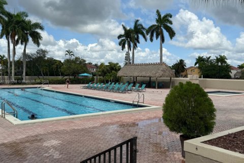 Casa en venta en Miami, Florida, 3 dormitorios, 129.6 m2 № 1822109 - foto 30