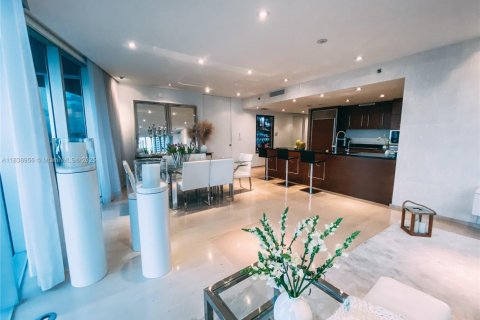 Condominio en venta en Miami, Florida, 3 dormitorios, 183.67 m2 № 2012754 - foto 9