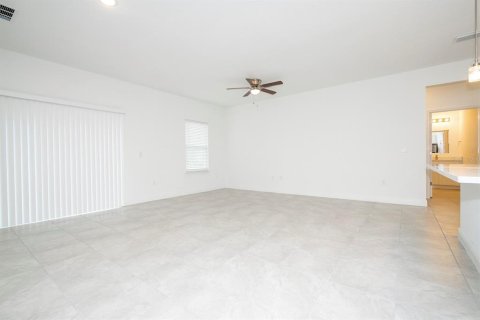 House in Citrus Springs, Florida 4 bedrooms, 157.56 sq.m. № 1871190 - photo 7