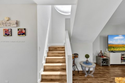 Condo in Davie, Florida, 2 bedrooms  № 1926151 - photo 19