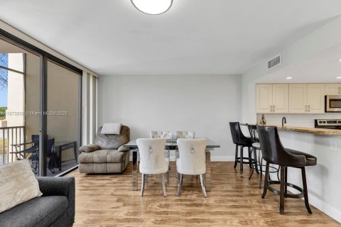 Condo in Davie, Florida, 2 bedrooms  № 1926151 - photo 9