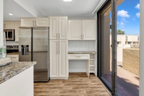 Condo in Davie, Florida, 2 bedrooms  № 1926151 - photo 2