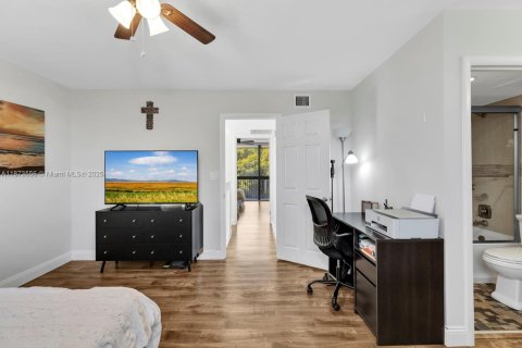 Condo in Davie, Florida, 2 bedrooms  № 1926151 - photo 23