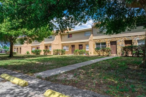 Commercial property in Avon Park, Florida 1605.35 sq.m. № 2337275 - photo 5