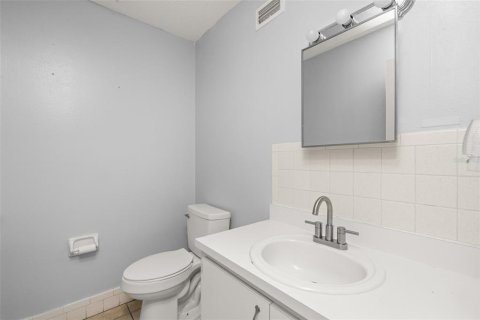 Commercial property in Avon Park, Florida 1605.35 sq.m. № 2337275 - photo 18