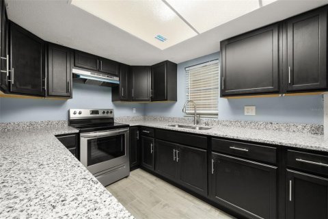 Commercial property in Avon Park, Florida 1605.35 sq.m. № 2337275 - photo 10