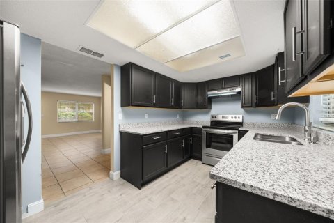 Commercial property in Avon Park, Florida 1605.35 sq.m. № 2337275 - photo 11