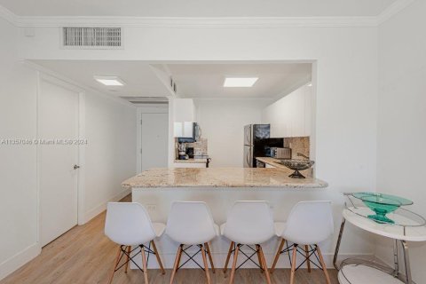 Copropriété à louer à Miami Beach, Floride: 61.32 m2 № 366072 - photo 13