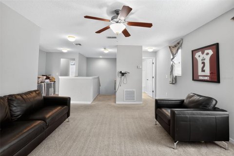 Casa en venta en Apopka, Florida, 4 dormitorios, 295.15 m2 № 1908063 - foto 7