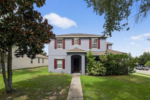Casa en venta en Apopka, Florida, 4 dormitorios, 295.15 m2 № 1908063 - foto 1