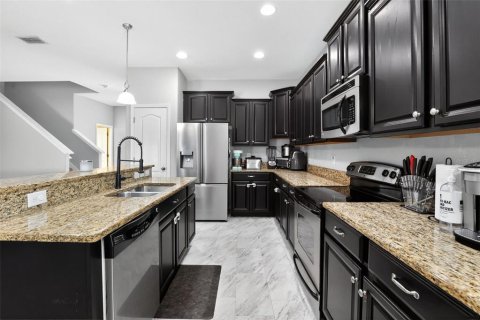 Casa en venta en Apopka, Florida, 4 dormitorios, 295.15 m2 № 1908063 - foto 5