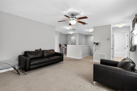 Casa en venta en Apopka, Florida, 4 dormitorios, 295.15 m2 № 1908063 - foto 8