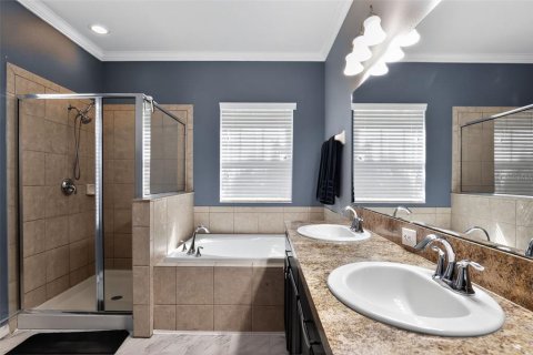 Casa en venta en Apopka, Florida, 4 dormitorios, 295.15 m2 № 1908063 - foto 12