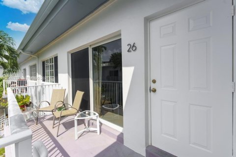 Condo à Bay Harbor Islands, Floride, 2 chambres  № 2265875