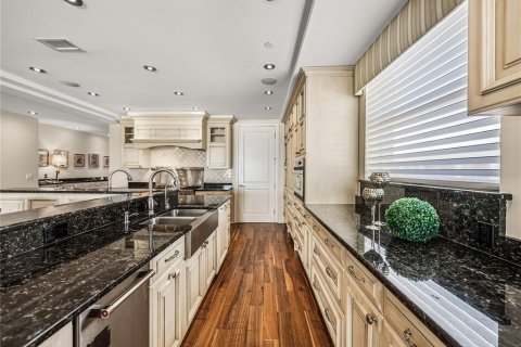 Condo in Saint Pete Beach, Florida, 3 bedrooms  № 1844256 - photo 24