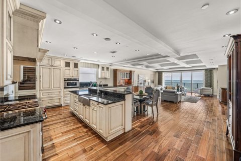 Condo in Saint Pete Beach, Florida, 3 bedrooms  № 1844256 - photo 16
